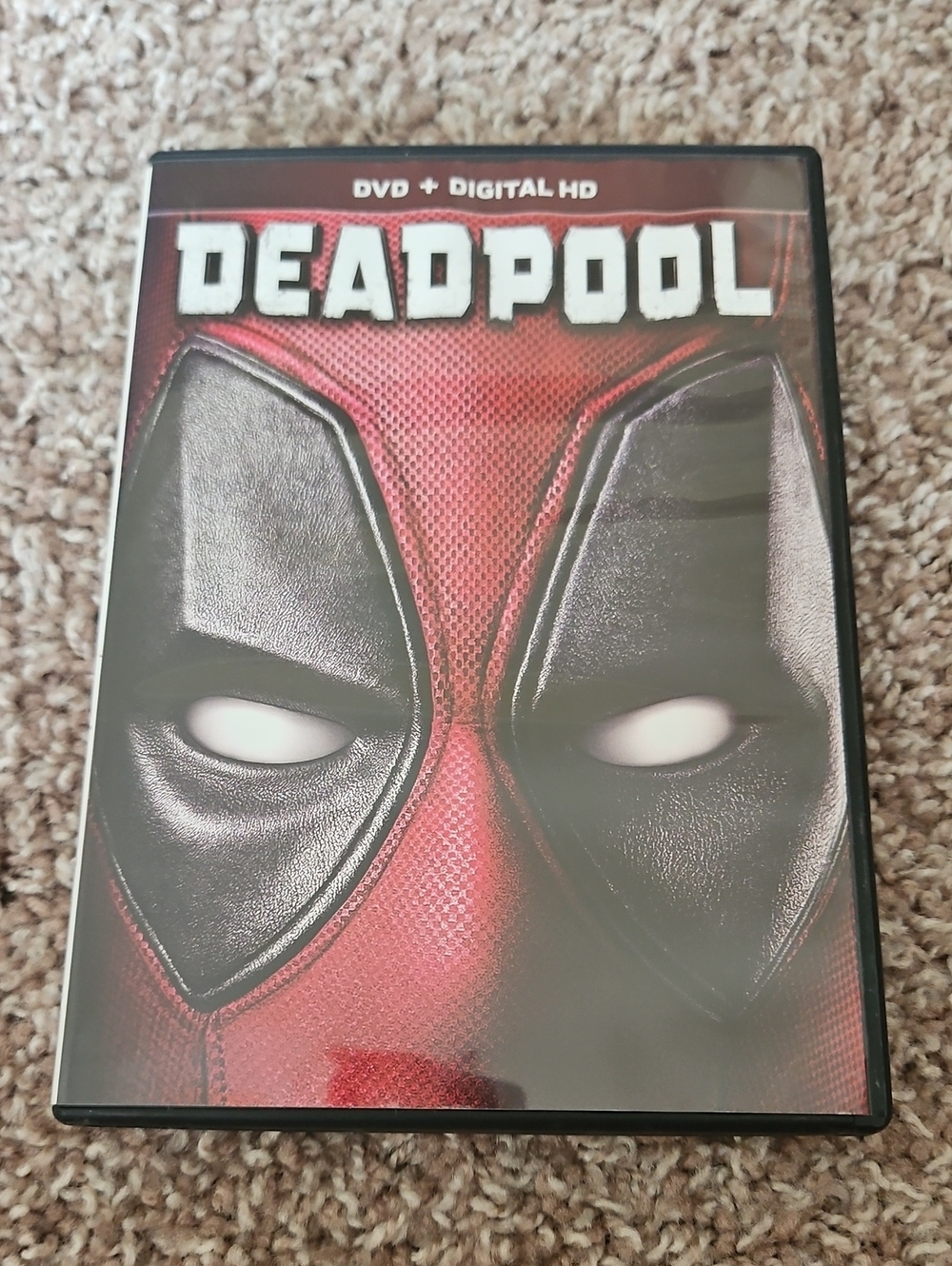 Deadpool (Red) DVD + Digital HD